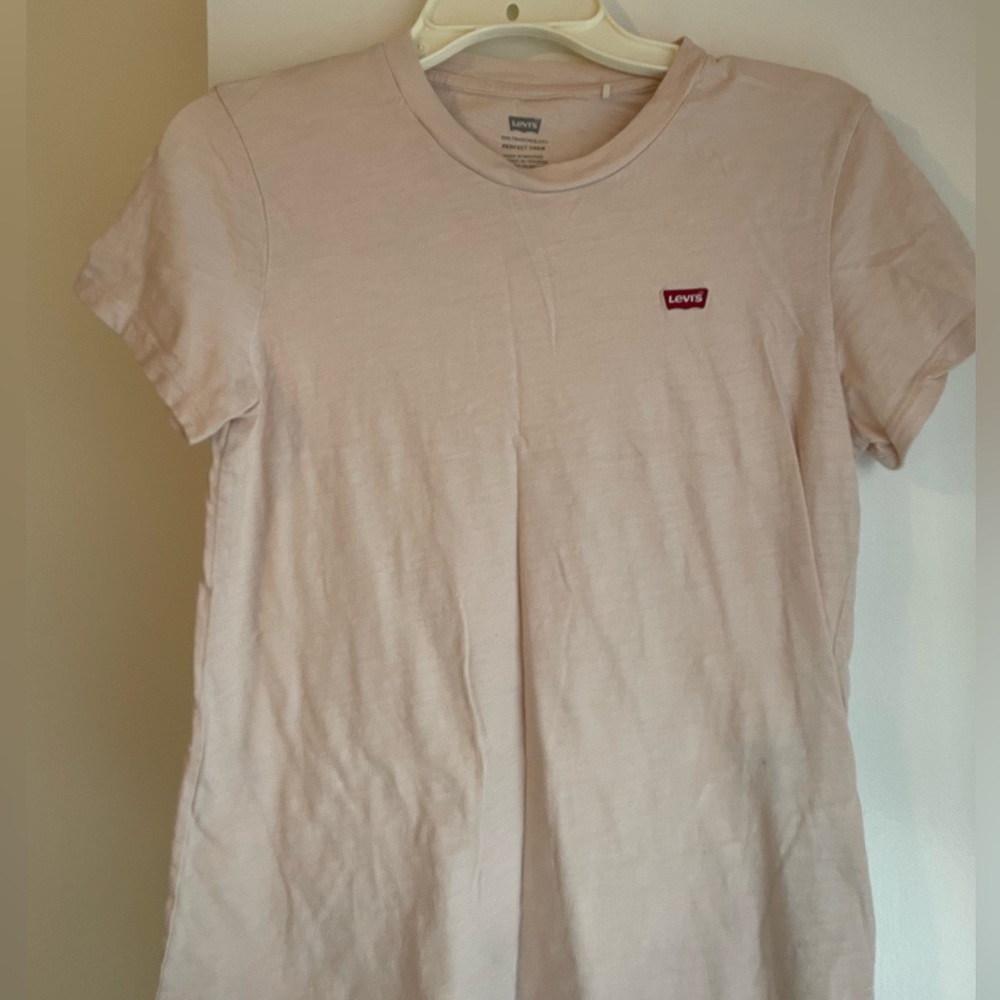 Levi’s perfect crew shirt